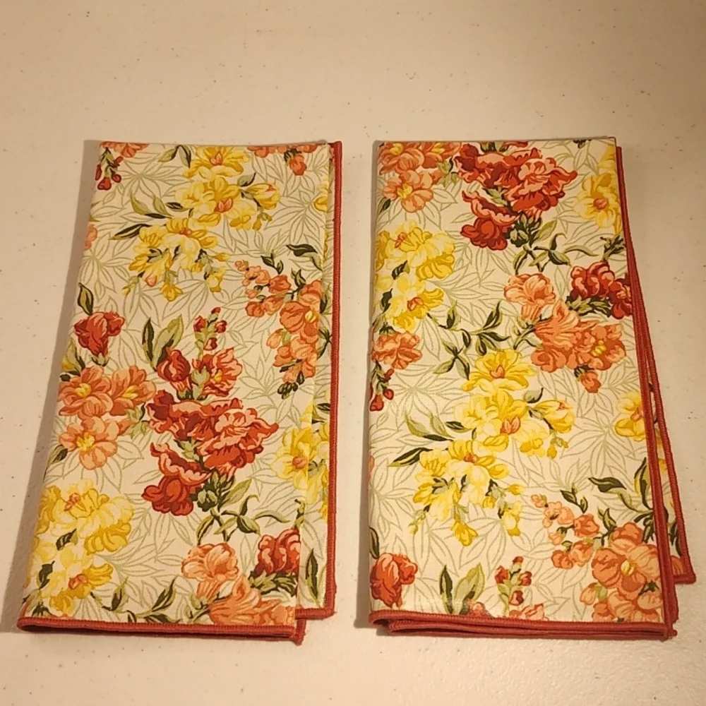 Longaberger Set Of 2 Snapdragon  Fabric Napkins With Orange Trim